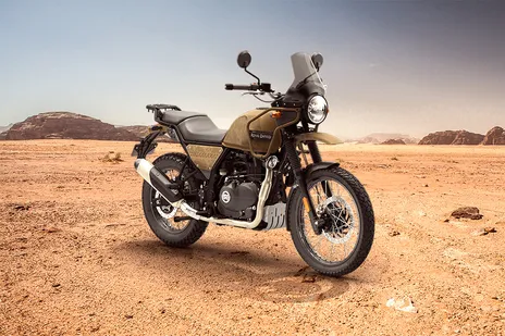 Royal Enfield Himalayan Pine Green and Dune Brown image